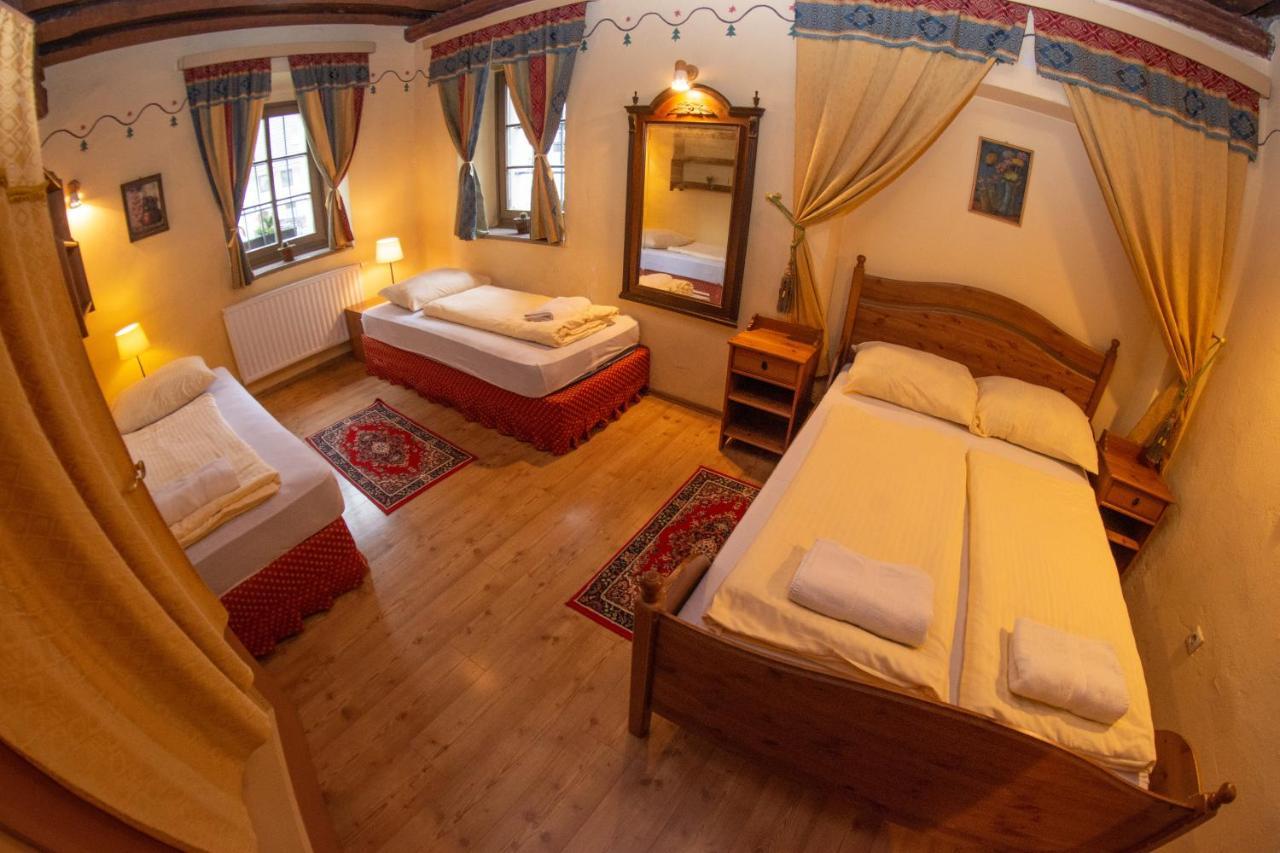Apartments Belopeski Dvori Kranjska Gora Værelse billede