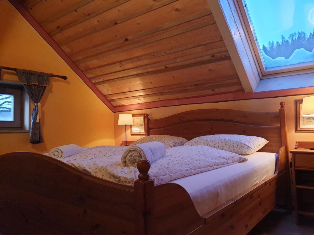 Apartments Belopeski Dvori Kranjska Gora Værelse billede